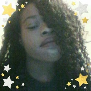 Meet your Posher, Nia